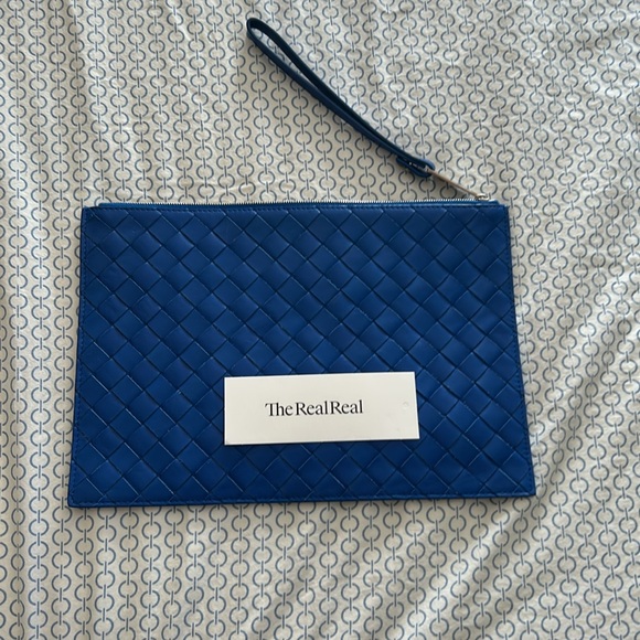 Bottega Veneta Cobalt Blue Intrecciato Zip Clutch - Picture 7 of 12
